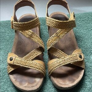Taos leather sandals size 8-8.5